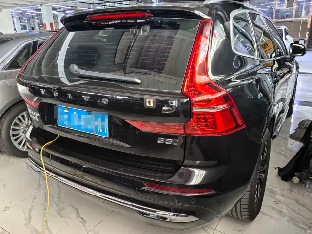 Volvo XC60 — Фото автомобиля 6