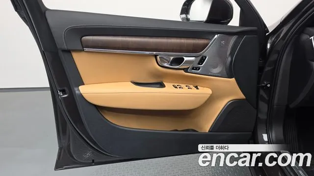 Volvo S90 — Фото автомобиля 13
