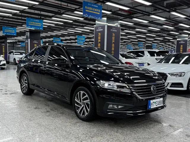 Volkswagen Lavida — Фото автомобиля 3
