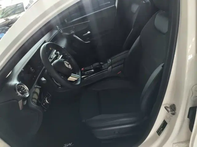 Mercedes-Benz A-Class — Фото автомобиля 10