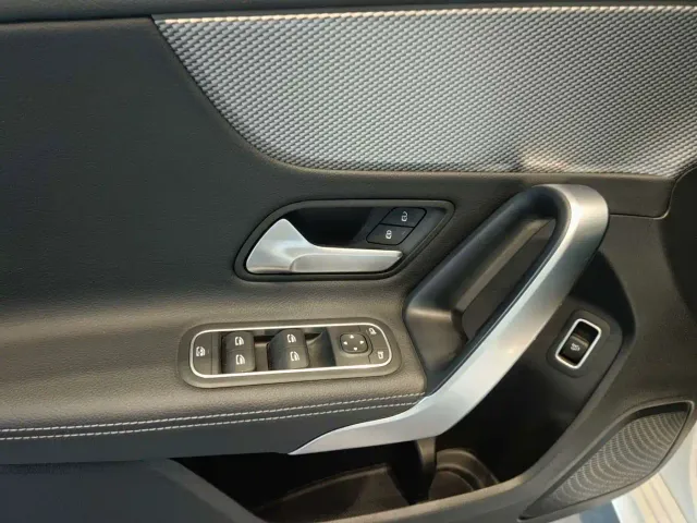 Mercedes-Benz A-Class — Фото автомобиля 7