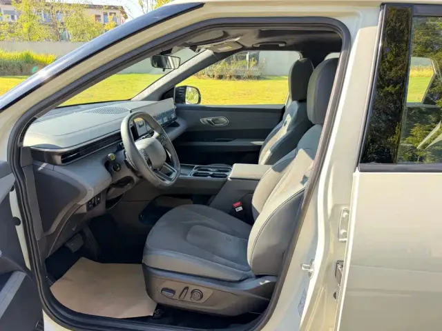 Hyundai ELEXIO — Фото автомобиля 4