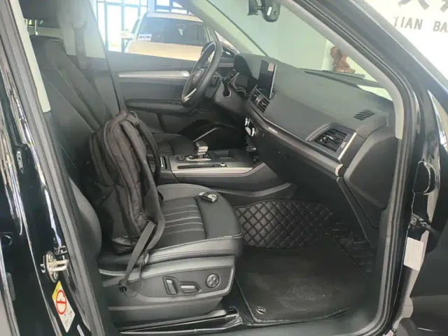 Audi Q5L — Фото автомобиля 24