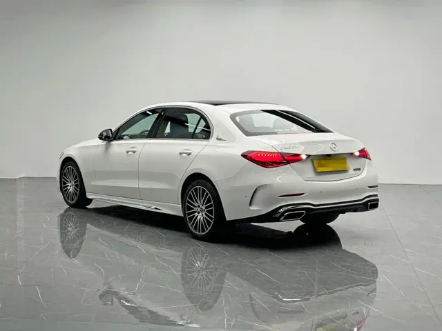 Mercedes-Benz C-Class — Фото автомобиля 4
