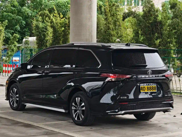 Toyota Granvia — Фото автомобиля 4