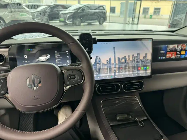Leapmotor C11 — Фото автомобиля 18