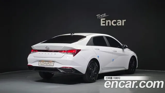 Hyundai Avante CN7 — Фото автомобиля 2