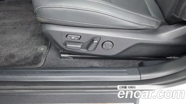Kia EV6 — Фото автомобиля 28