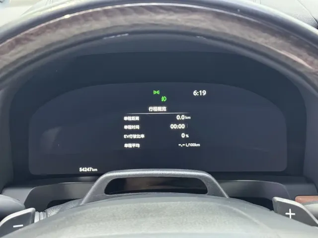Toyota Alphard — Фото автомобиля 9