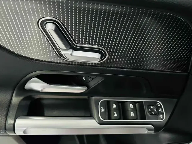 Mercedes-Benz GLB-Class — Фото автомобиля 12