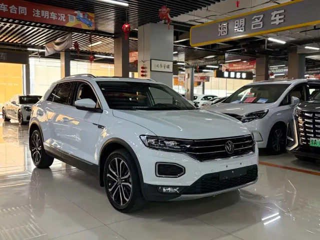 Volkswagen T-Roc — Фото автомобиля 3