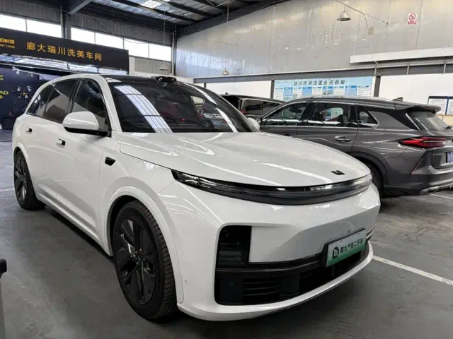 Li Auto L7 — Фото автомобиля 3