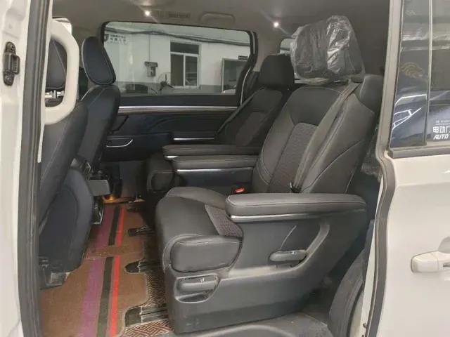 GAC Trumpchi M8 — Фото автомобиля 6