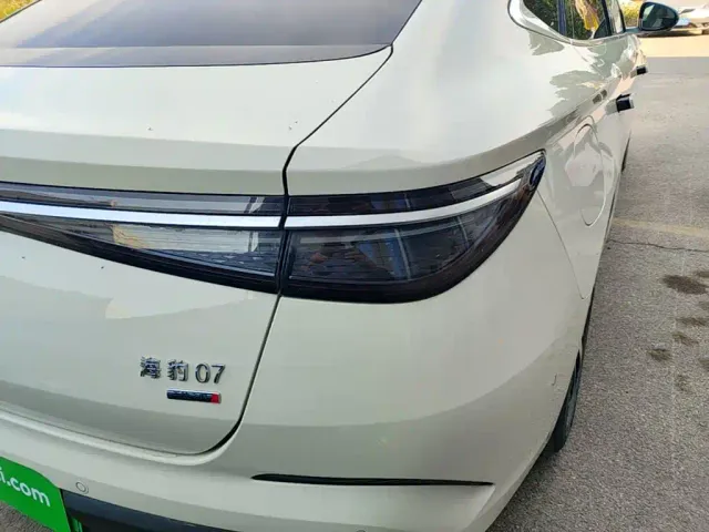 BYD Seal 07 DM-i — Фото автомобиля 7