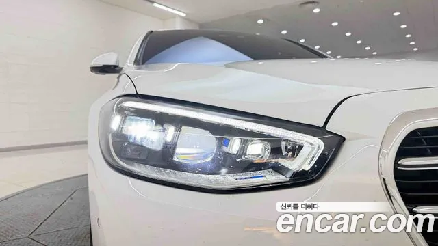 Mercedes-Benz S-Class — Фото автомобиля 10