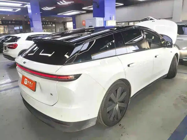 Li Auto i6 — Фото автомобиля 6