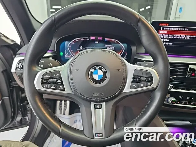 BMW 5 Series G30 — Фото автомобиля 9