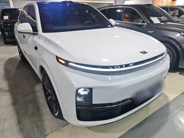 Li Auto L7 — Фото автомобиля 3