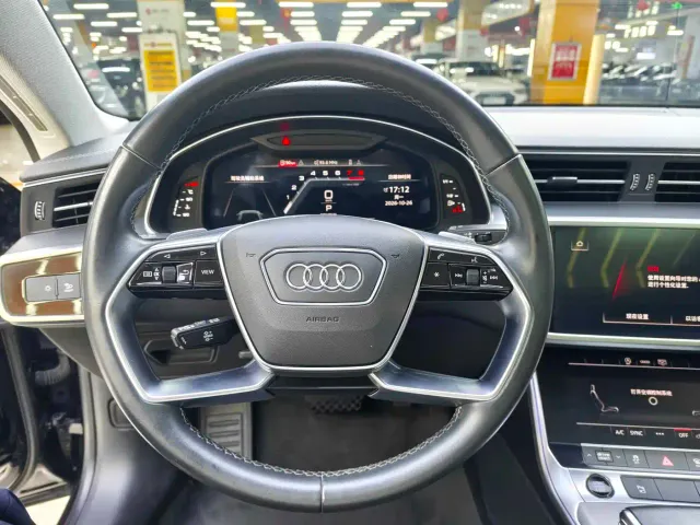 Audi A7L — Фото автомобиля 11