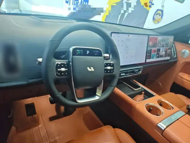 Li Auto L7 — Фото автомобиля 5