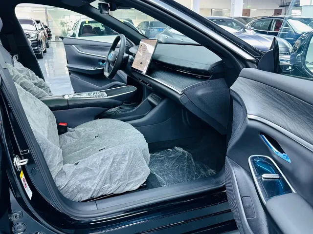 Changan Qiyuan A07 — Фото автомобиля 8