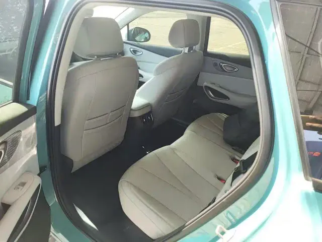BYD Sealion 05 EV — Фото автомобиля 6