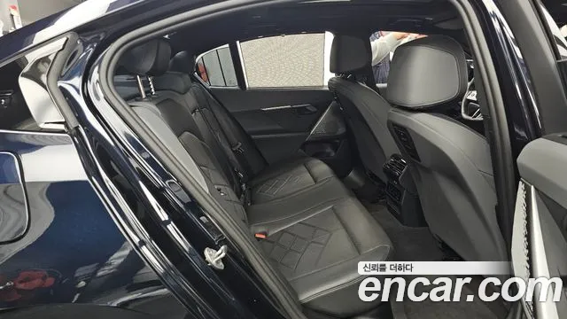 BMW i5 G60 — Фото автомобиля 18