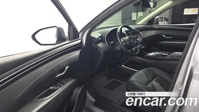 Hyundai Tucson Tucson (NX4) Дизель 2.0 4WD — Фото автомобиля 10