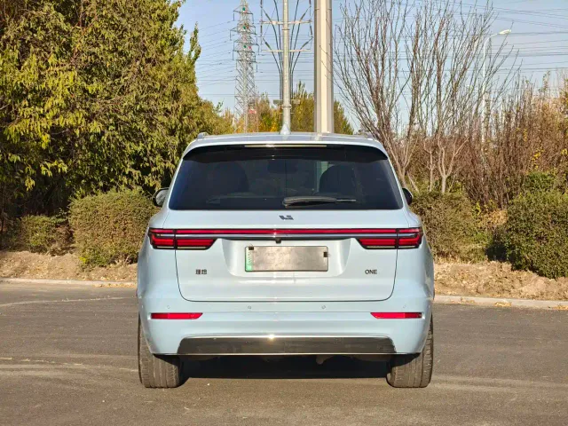 Li Auto ONE — Фото автомобиля 5