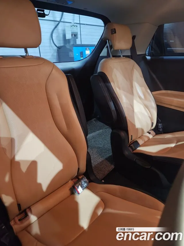 Kia Carnival Generation 4 — Фото автомобиля 15