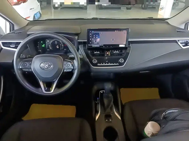 Toyota Corolla — Фото автомобиля 9