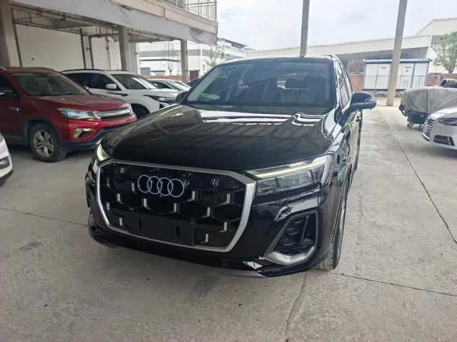 Фотография автомобиля — Audi Q7