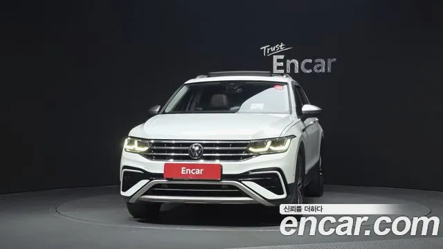 Volkswagen Tiguan — Фото автомобиля 3