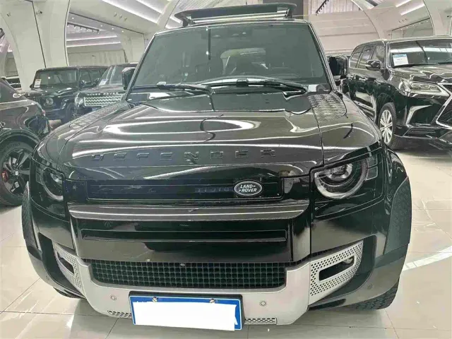 Land Rover Defender — Фото автомобиля 2