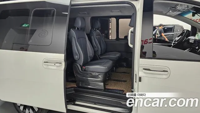 Hyundai Staria Staria — Фото автомобиля 10
