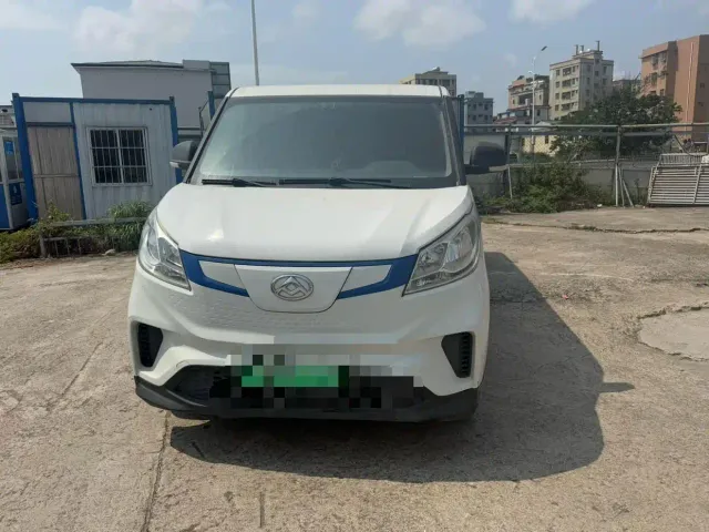 Maxus EV30 — Фото автомобиля 3