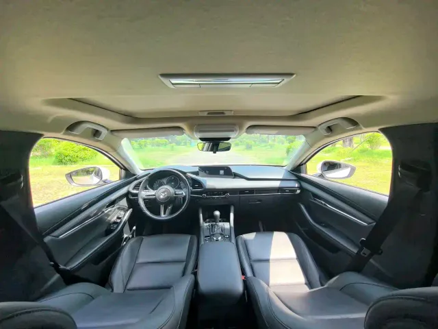Mazda Axela — Фото автомобиля 13