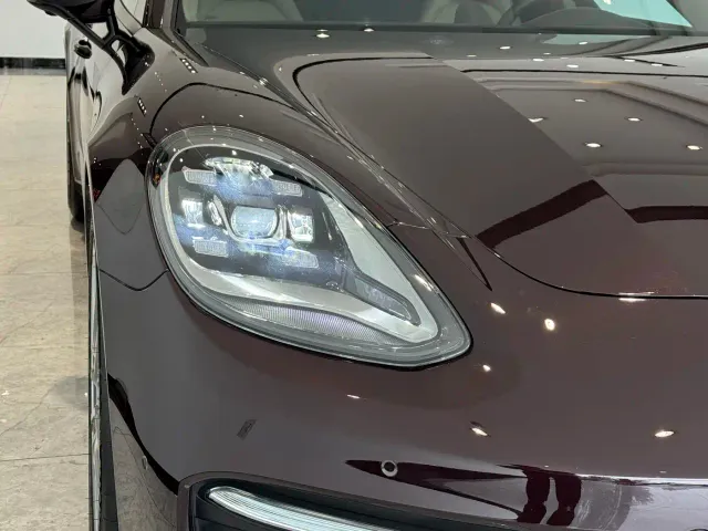 Porsche Panamera — Фото автомобиля 3