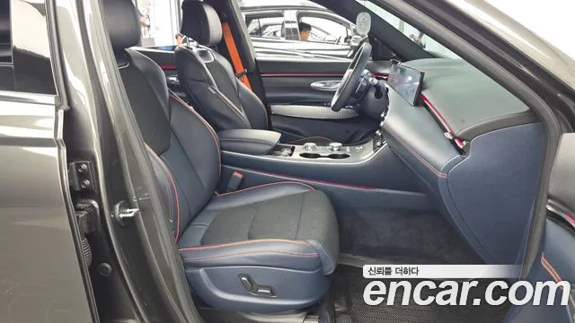 Genesis GV70 — Фото автомобиля 17