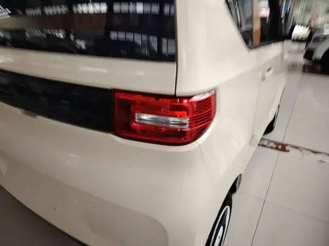 Wuling Hongguang Mini EV — Фото автомобиля 7