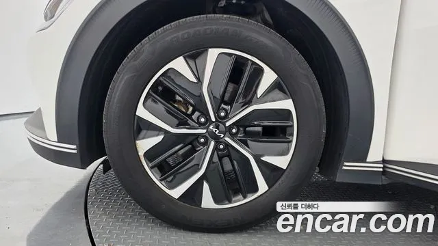 Kia EV6 — Фото автомобиля 5