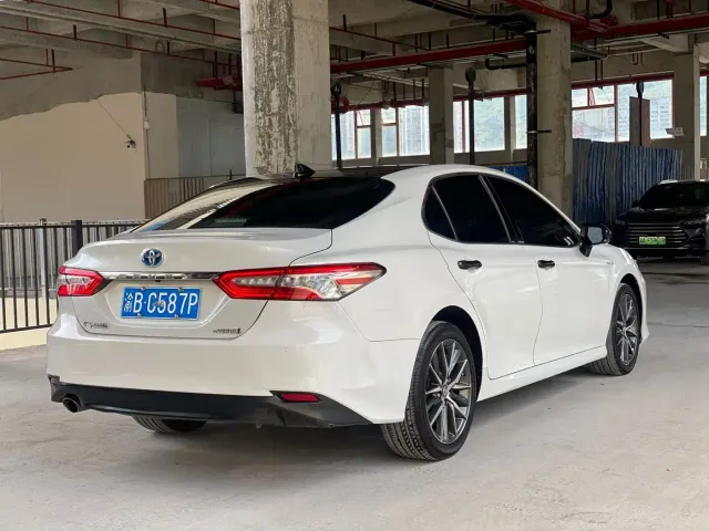 Toyota Camry — Фото автомобиля 4