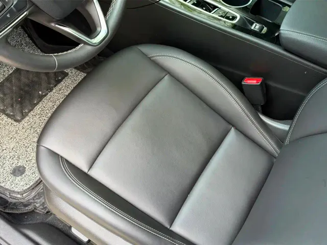 Buick Regal — Фото автомобиля 8