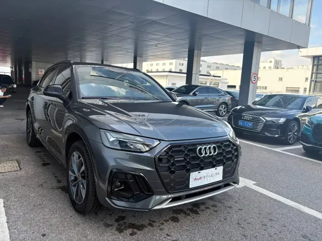 Audi Q5L — Фото автомобиля 3
