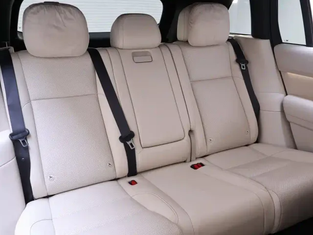 Li Auto L7 — Фото автомобиля 22