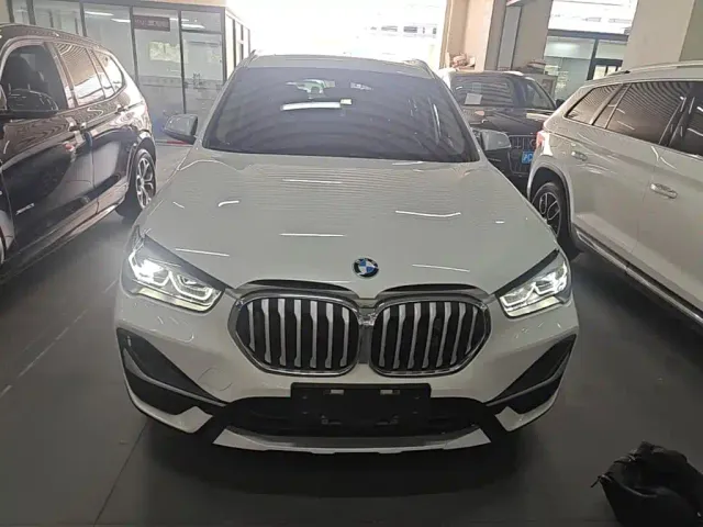 BMW X1 — Фото автомобиля 2