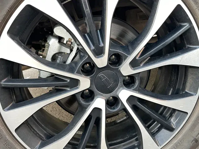 Geely Boyue — Фото автомобиля 18