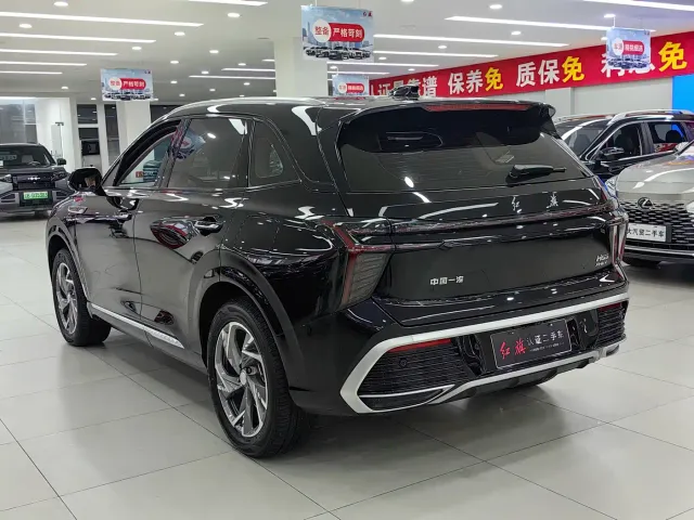 Hongqi HS3 PHEV — Фото автомобиля 11