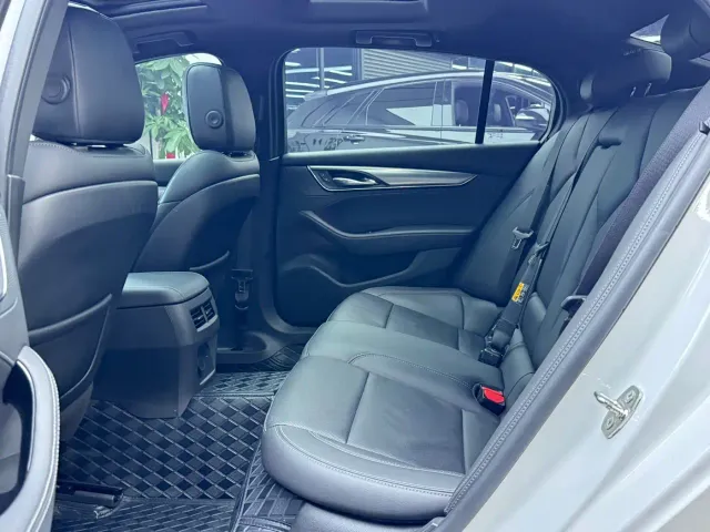Cadillac CT5 — Фото автомобиля 6