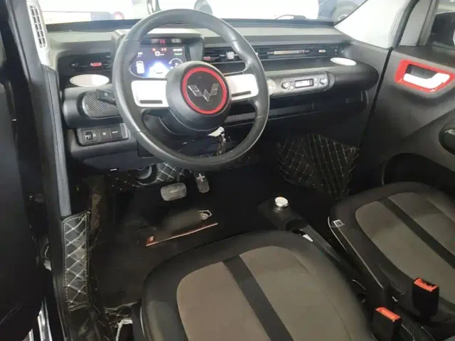 Wuling Hongguang Mini EV — Фото автомобиля 9